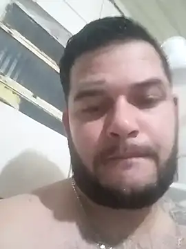 Snapshot of cesarcampos2210 chatting on 11/04/25, 10:09 cesarcampos2210 online show from 11/04/25, 10:09