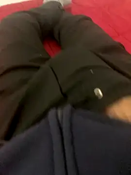 Snapshot of riskyfriski chatting on 11/23/25, 08:41 riskyfriski online show from 11/23/25, 08:41