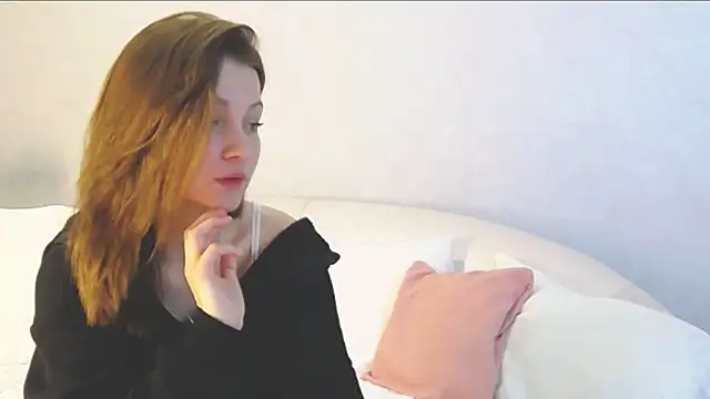 Snapshot of Molly_Mavis chatting on 11/04/25, 04:00 Molly Mavis online show from 11/04/25, 04:00