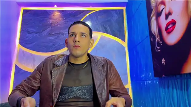 Snapshot of noah_deluxe chatting on 11/01/25, 12:40 noah deluxe online show from 11/01/25, 12:40