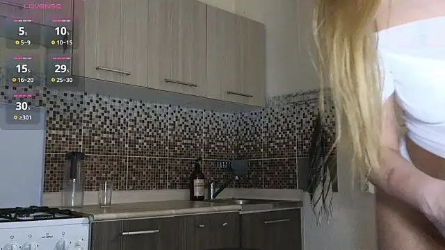 Snapshot of Gentle_Sasha chatting on 11/15/25, 09:11 Gentle Sasha online show from 11/15/25, 09:11