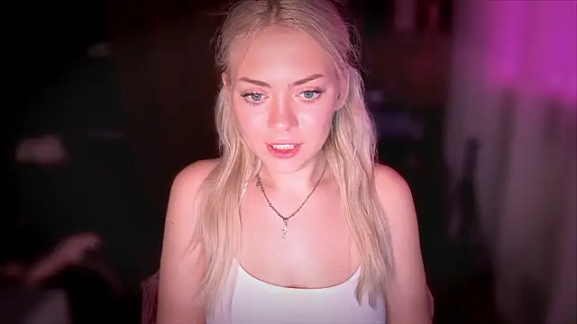 Snapshot of alisaoceaneeyes chatting on 10/30/25, 05:57 alisaoceaneeyes online show from 10/30/25, 05:57