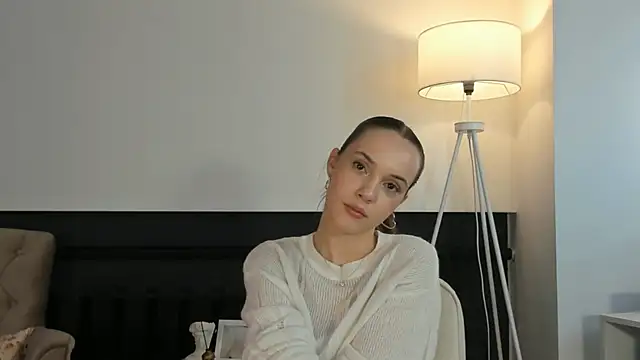 TovaDage online show from 10/31/25, 09:10