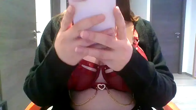 EmiMiss06 online show from 11/21/25, 02:27