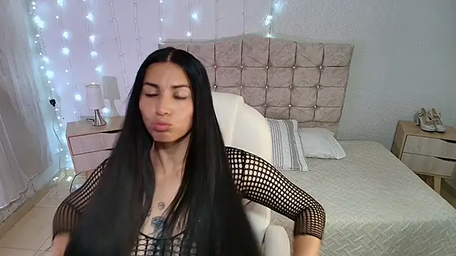 iriina hotbusty online show from 11/18/25, 10:36