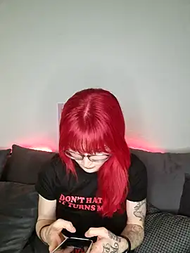 SkinnyGinny online show from 11/14/25, 08:13