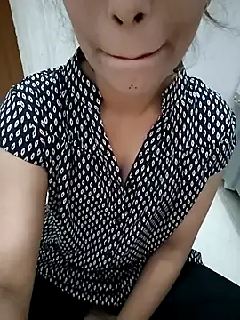 Snapshot of vijaylaxmi69 chatting on 11/03/25, 04:19 vijaylaxmi69 online show from 11/03/25, 04:19