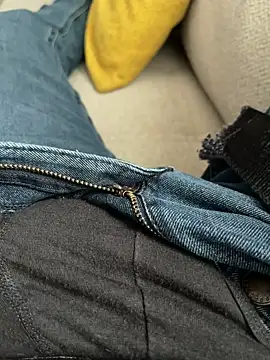 Snapshot of n0tf0und chatting on 11/04/25, 09:03 n0tf0und online show from 11/04/25, 09:03