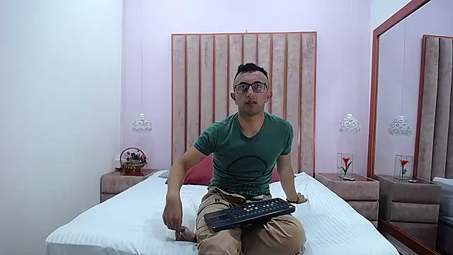 Snapshot of Addam_Hunter chatting on 11/10/25, 12:31 Addam Hunter online show from 11/10/25, 12:31