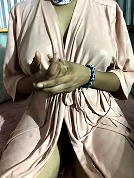 Snapshot of mcdeeXo chatting on 11/07/25, 01:00 mcdeeXo online show from 11/07/25, 01:00