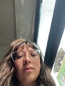 Snapshot of Engel_fiiree chatting on 11/03/25, 11:55 Engel fiiree online show from 11/03/25, 11:55