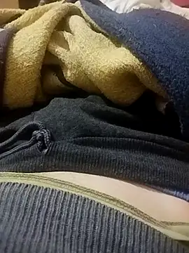 Snapshot of julifer_ chatting on 11/16/25, 08:03 julifer online show from 11/16/25, 08:03