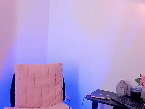 Snapshot of chelseadalea chatting on 11/07/25, 06:52 chelseadalea online show from 11/07/25, 06:52