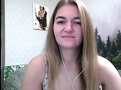 Snapshot of CandyOLimeX chatting on 11/11/25, 10:43 CandyOLimeX online show from 11/11/25, 10:43