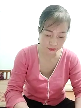 Kiuwi-omao online show from 11/05/25, 04:23