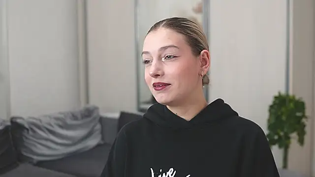 Snapshot of BlushVenom chatting on 11/07/25, 05:13 BlushVenom online show from 11/07/25, 05:13