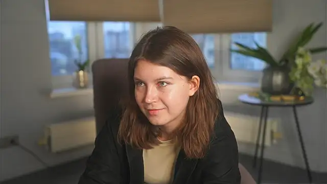 TereseHoltorf online show from 11/08/25, 03:29