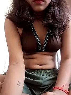 Snapshot of KOMAL_88 chatting on 11/14/25, 09:30 KOMAL 88 online show from 11/14/25, 09:30