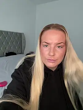 LeahLovexx online show from 11/04/25, 11:20