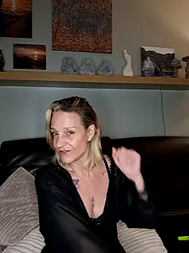 LittleSexyT online show from 11/10/25, 10:42