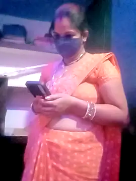 Snapshot of Hotsexy_bhabhiji chatting on 11/04/25, 04:39 Hotsexy bhabhiji online show from 11/04/25, 04:39