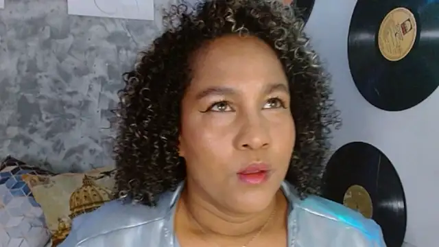 Ambar foxy online show from 11/06/25, 07:59