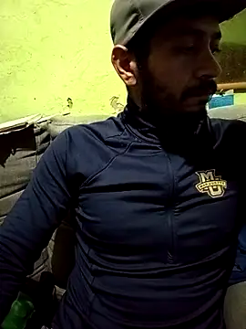 Snapshot of masia0 chatting on 11/02/25, 05:10 masia0 online show from 11/02/25, 05:10