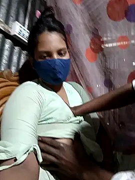 Snapshot of fluffkitty-03 chatting on 11/18/25, 01:22 fluffkitty-03 online show from 11/18/25, 01:22