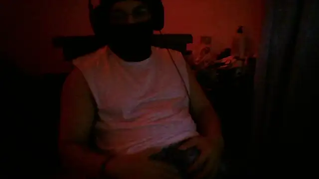 Snapshot of MaskedSeductions chatting on 11/05/25, 03:39 MaskedSeductions online show from 11/05/25, 03:39