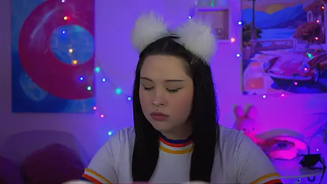 Snapshot of TinaBakers_ chatting on 11/03/25, 01:01 TinaBakers  online show from 11/03/25, 01:01