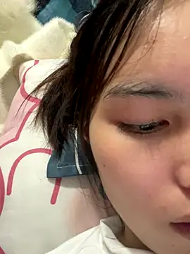 Snapshot of A_lyly chatting on 11/08/25, 01:00 A lyly online show from 11/08/25, 01:00