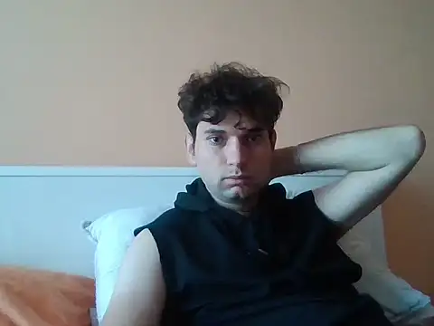 Snapshot of ultimatesattelite chatting on 11/13/25, 12:59 ultimatesattelite online show from 11/13/25, 12:59