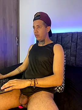 Snapshot of JesusVzela chatting on 11/27/25, 03:41 JesusVzela online show from 11/27/25, 03:41