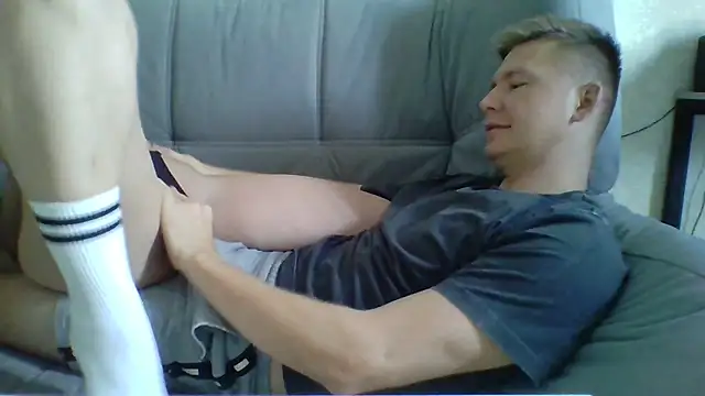 Snapshot of vulgar_Molly777 chatting on 11/15/25, 10:01 vulgar Molly777 online show from 11/15/25, 10:01