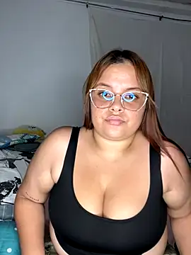 HannaaG online show from 11/11/25, 01:49