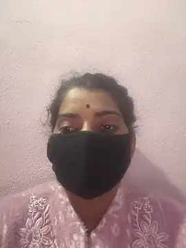 Tamanna hot online show from 11/19/25, 06:35