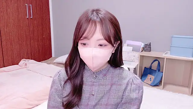 Snapshot of -aotan- chatting on 11/08/25, 10:59 -aotan- online show from 11/08/25, 10:59