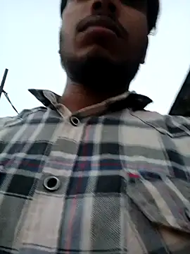 Snapshot of sageer097 chatting on 11/04/25, 11:42 sageer097 online show from 11/04/25, 11:42