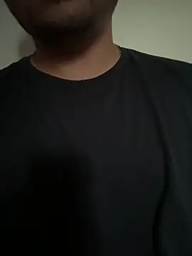 Snapshot of Qwert9012 chatting on 11/04/25, 11:20 Qwert9012 online show from 11/04/25, 11:20