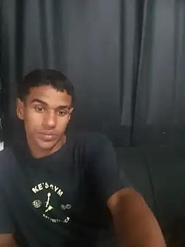 moreninhosafadinho21 online show from 11/27/25, 10:23