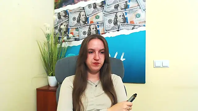 Snapshot of Nesie-Stoun chatting on 11/07/25, 09:31 Nesie-Stoun online show from 11/07/25, 09:31