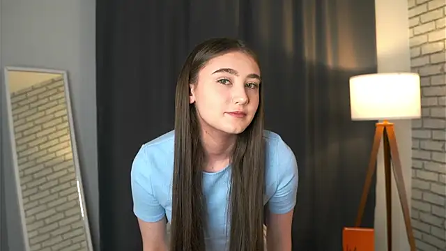 Snapshot of AriannaSemke chatting on 11/07/25, 03:28 AriannaSemke online show from 11/07/25, 03:28