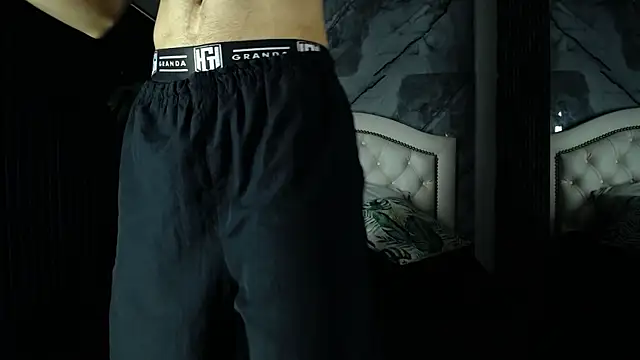 Bry Dalton online show from 11/11/25, 04:12