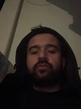 Snapshot of NiktirGit31 chatting on 11/04/25, 06:07 NiktirGit31 online show from 11/04/25, 06:07