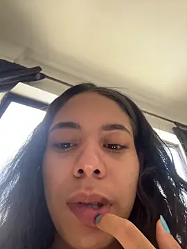 catee martinez online show from 11/07/25, 05:13