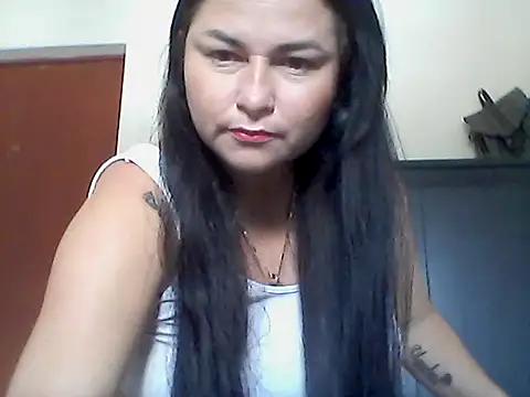 Snapshot of orianaxx01 chatting on 11/08/25, 08:18 orianaxx01 online show from 11/08/25, 08:18