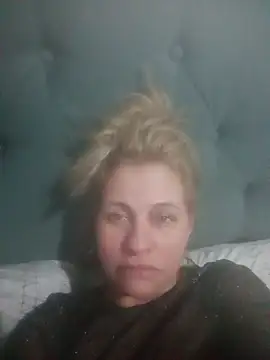 Snapshot of Eugenia08 chatting on 11/04/25, 11:26 Eugenia08 online show from 11/04/25, 11:26