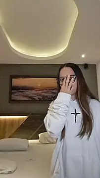 Lila Park online show from 12/03/25, 02:41