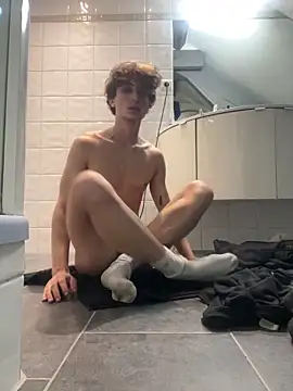 Snapshot of TeenNPlay chatting on 11/14/25, 05:39 TeenNPlay online show from 11/14/25, 05:39