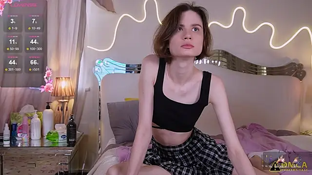 alicejay  online show from 11/05/25, 12:27